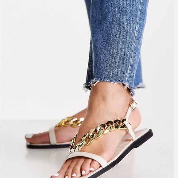 TopShop Penny Chain sandal in off white - Picture 3 of 6